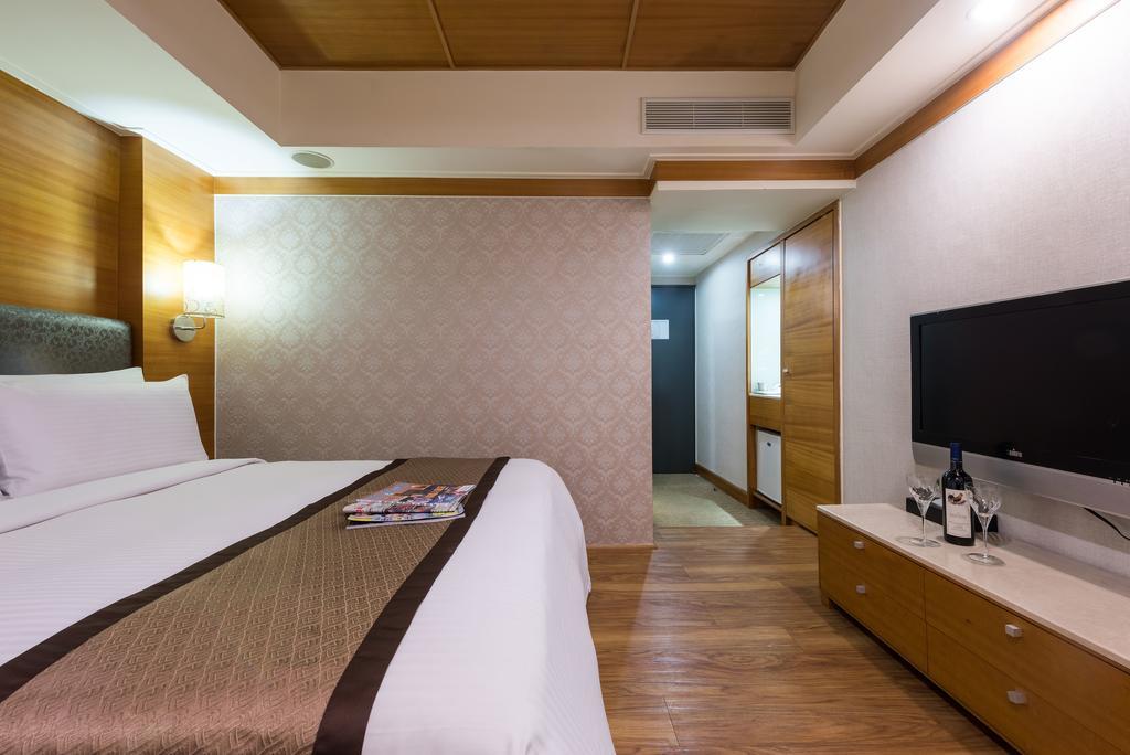 Forward Suites Ⅰ Taipeh Exterior foto
