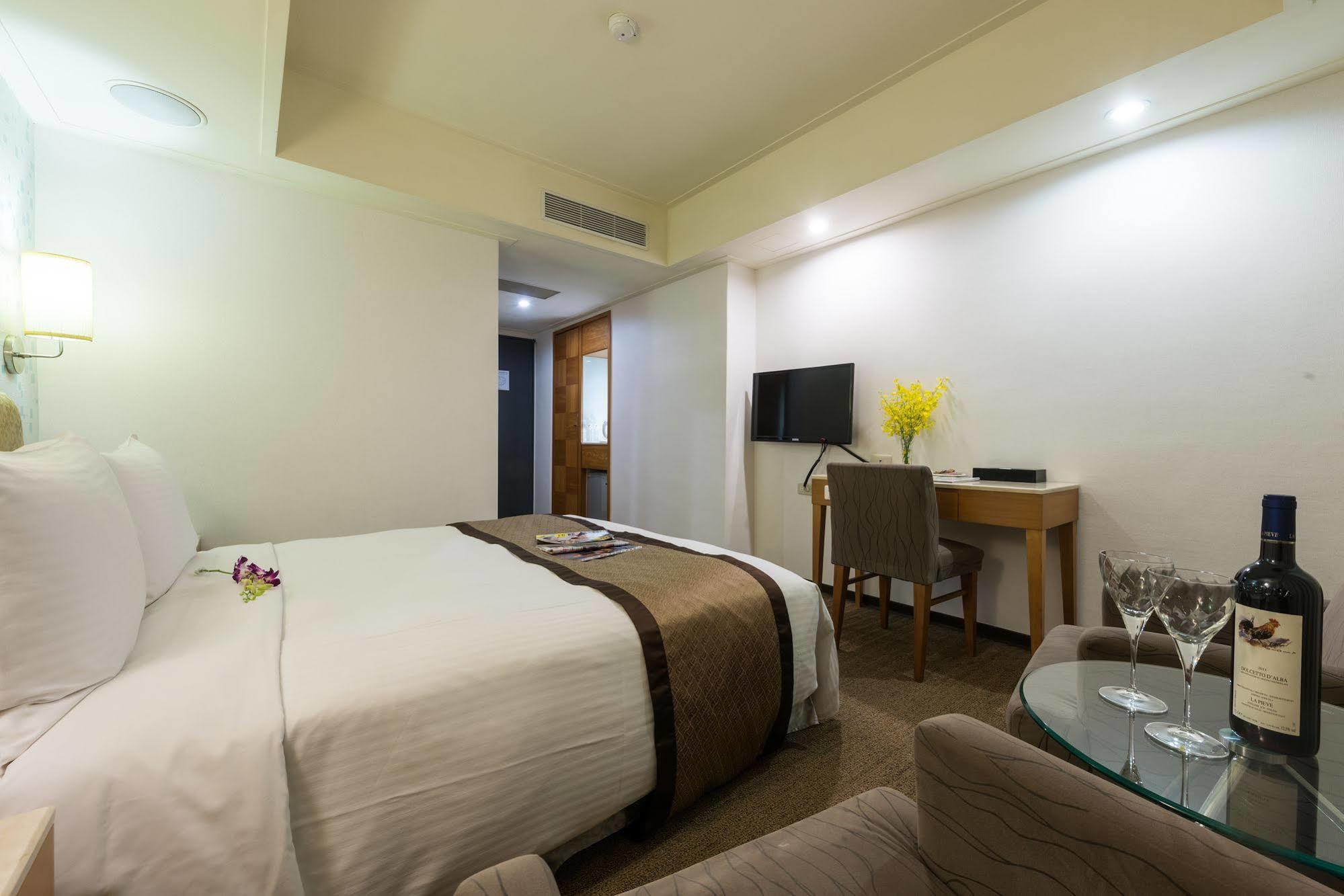 Forward Suites Ⅰ Taipeh Exterior foto