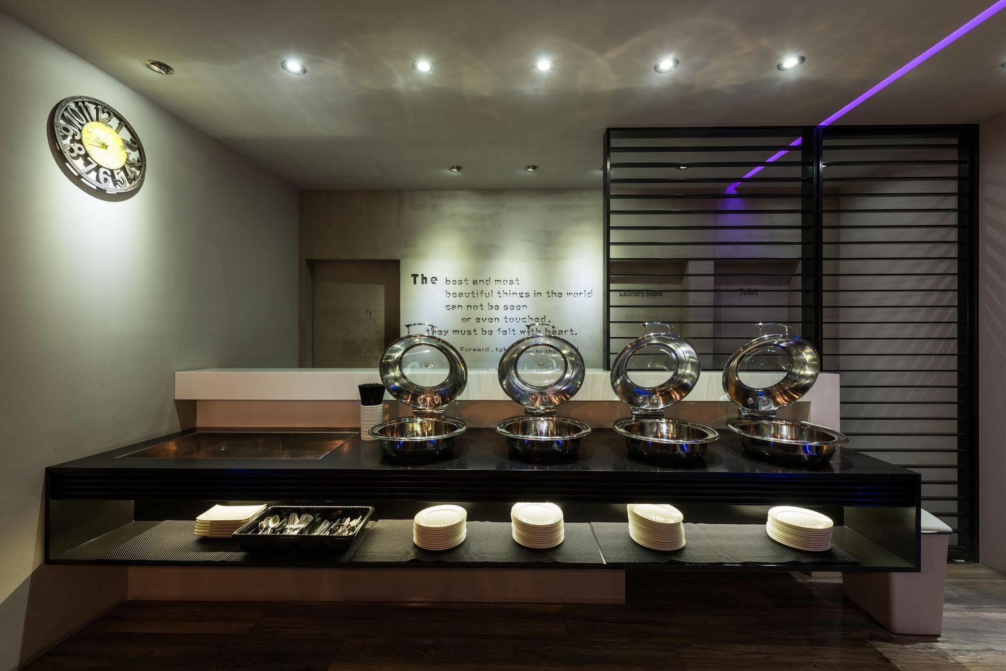 Forward Suites Ⅰ Taipeh Exterior foto