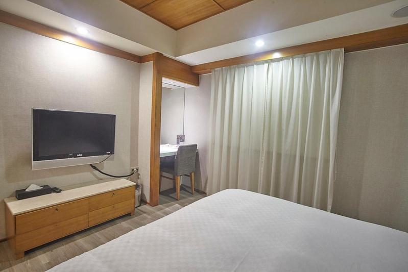 Forward Suites Ⅰ Taipeh Exterior foto